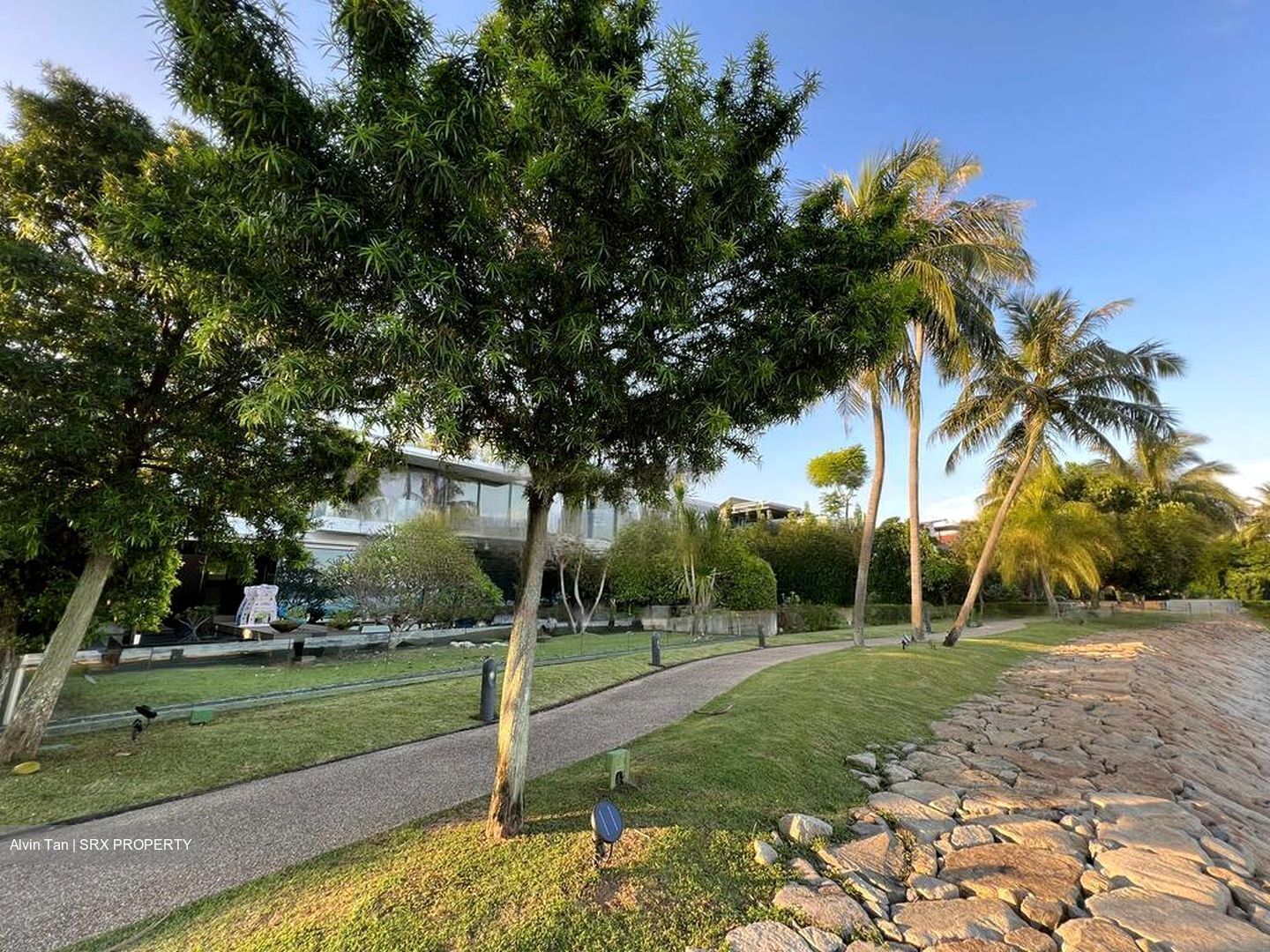 Cove Drive (D4), Detached #464388211